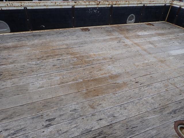 フォワード ☆24-272 4t 4段クレーンフックイン ラジコン付 ユニック製 URG344 ETC 3ペダル ロープ通し穴3対 床フック4対 ベッドなし 抹消積載2500kg スタッドレスタイヤ 540ボディ(41枚目)