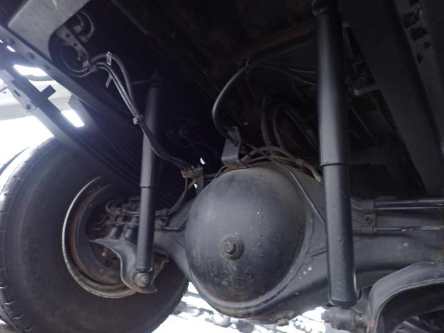 ヒノレンジャー ダンプ　２５－６　４ｔ　ダンプ　４ＷＤ　極東製　ベッド付　３ペダル　アオリ一方開　手動コボレーン　ＤＤ０４　２２０馬力　抹消積載２９５０ｋｇ　ボディ内寸長３４０幅２０５ｃｍ　フルキャブ（56枚目）