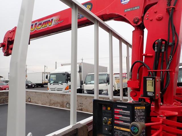 キャンター 　☆２５－５　３ｔ　ワイドロング　４段ラジコン　３ペダル　ユニック製　ＵＲＵ２６４　ＥＴＣ　床板張替済　横根太角パイプ交換済　抹消積載３０００ｋｇ　ボディ内寸長３５７幅２０７ｃｍ　２．６３ｔ吊り（18枚目）