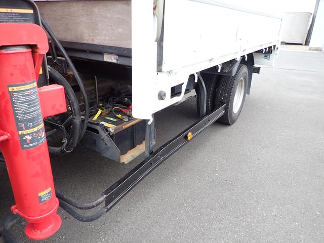 キャンター 　☆２５－５　３ｔ　ワイドロング　４段ラジコン　３ペダル　ユニック製　ＵＲＵ２６４　ＥＴＣ　床板張替済　横根太角パイプ交換済　抹消積載３０００ｋｇ　ボディ内寸長３５７幅２０７ｃｍ　２．６３ｔ吊り（19枚目）