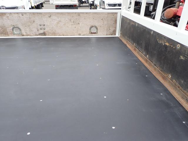 キャンター 　☆２５－５　３ｔ　ワイドロング　４段ラジコン　３ペダル　ユニック製　ＵＲＵ２６４　ＥＴＣ　床板張替済　横根太角パイプ交換済　抹消積載３０００ｋｇ　ボディ内寸長３５７幅２０７ｃｍ　２．６３ｔ吊り（24枚目）