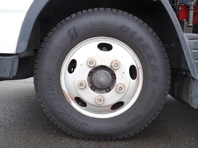 キャンター 　☆２５－５　３ｔ　ワイドロング　４段ラジコン　３ペダル　ユニック製　ＵＲＵ２６４　ＥＴＣ　床板張替済　横根太角パイプ交換済　抹消積載３０００ｋｇ　ボディ内寸長３５７幅２０７ｃｍ　２．６３ｔ吊り（40枚目）