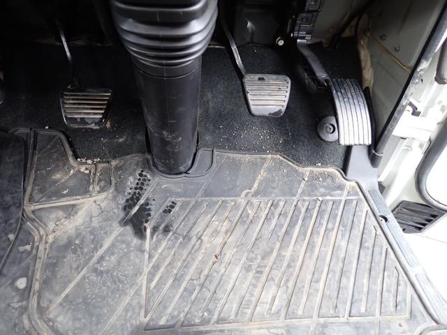 キャンター 　☆２５－５　３ｔ　ワイドロング　４段ラジコン　３ペダル　ユニック製　ＵＲＵ２６４　ＥＴＣ　床板張替済　横根太角パイプ交換済　抹消積載３０００ｋｇ　ボディ内寸長３５７幅２０７ｃｍ　２．６３ｔ吊り（50枚目）