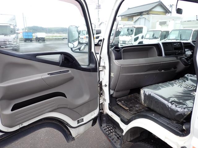 キャンター 　☆２５－５　３ｔ　ワイドロング　４段ラジコン　３ペダル　ユニック製　ＵＲＵ２６４　ＥＴＣ　床板張替済　横根太角パイプ交換済　抹消積載３０００ｋｇ　ボディ内寸長３５７幅２０７ｃｍ　２．６３ｔ吊り（52枚目）