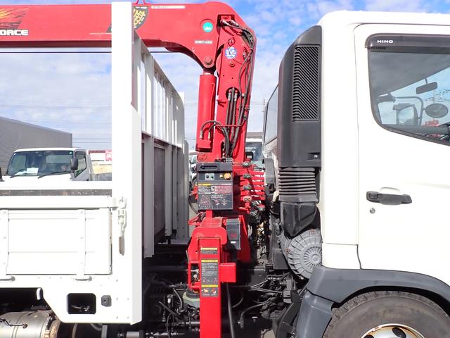 ヒノレンジャー 　☆２５－１６　４ｔ　４段クレーンフックイン　ラジコン付　４段ラジコン　ユニック製　ＵＲＧ３４４　ＥＴＣ　３ペダル　ロープ通し穴３対　ベッドなし　抹消積載２４５０ｋｇ　スタッドレスタイヤ（15枚目）