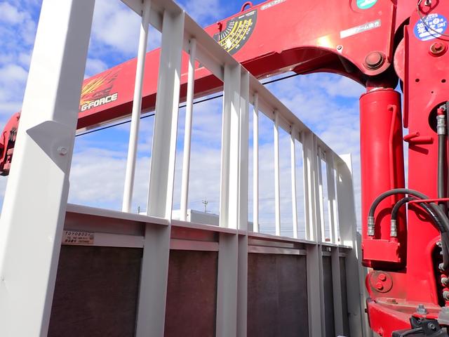 ヒノレンジャー 　☆２５－１６　４ｔ　４段クレーンフックイン　ラジコン付　４段ラジコン　ユニック製　ＵＲＧ３４４　ＥＴＣ　３ペダル　ロープ通し穴３対　ベッドなし　抹消積載２４５０ｋｇ　スタッドレスタイヤ（18枚目）