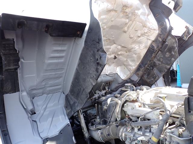 ヒノレンジャー 　☆２５－１６　４ｔ　４段クレーンフックイン　ラジコン付　４段ラジコン　ユニック製　ＵＲＧ３４４　ＥＴＣ　３ペダル　ロープ通し穴３対　ベッドなし　抹消積載２４５０ｋｇ　スタッドレスタイヤ（47枚目）