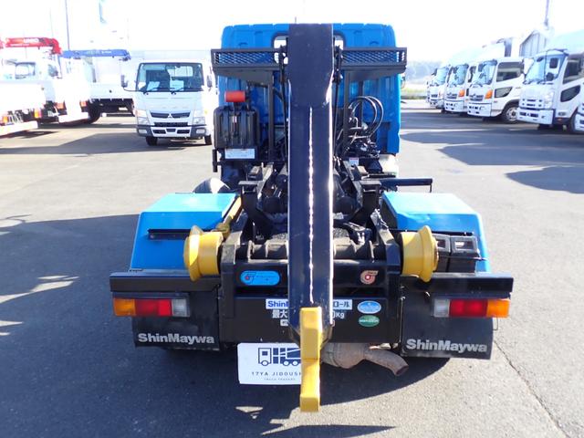 キャンター 　☆２５－７６　２ｔ　アームロール　新明和製　ＣＣＡ２２　コンテナ専用車　２本ホイスト　１３０馬力　箱なし　３ペダル　車両総重量５ｔ未満　５ｔ限定準中型免許　積載量２０００ｋｇ　フックロール（13枚目）