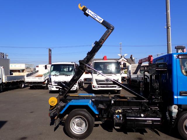 キャンター 　☆２５－７６　２ｔ　アームロール　新明和製　ＣＣＡ２２　コンテナ専用車　２本ホイスト　１３０馬力　箱なし　３ペダル　車両総重量５ｔ未満　５ｔ限定準中型免許　積載量２０００ｋｇ　フックロール（17枚目）