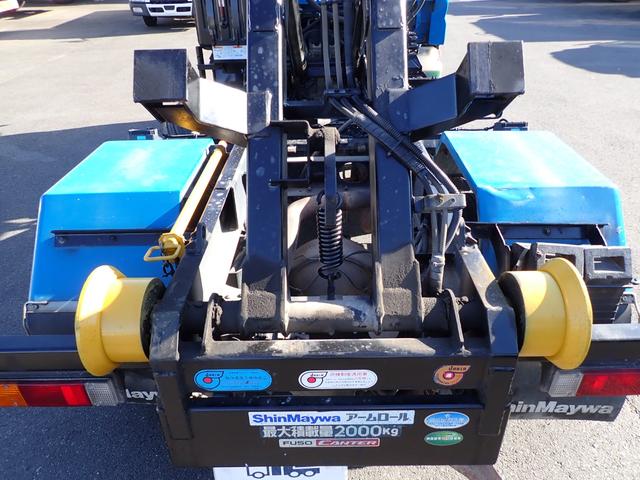 キャンター 　☆２５－７６　２ｔ　アームロール　新明和製　ＣＣＡ２２　コンテナ専用車　２本ホイスト　１３０馬力　箱なし　３ペダル　車両総重量５ｔ未満　５ｔ限定準中型免許　積載量２０００ｋｇ　フックロール（20枚目）