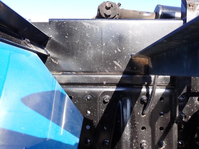 キャンター 　☆２５－７６　２ｔ　アームロール　新明和製　ＣＣＡ２２　コンテナ専用車　２本ホイスト　１３０馬力　箱なし　３ペダル　車両総重量５ｔ未満　５ｔ限定準中型免許　積載量２０００ｋｇ　フックロール（24枚目）