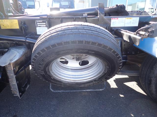 キャンター 　☆２５－７６　２ｔ　アームロール　新明和製　ＣＣＡ２２　コンテナ専用車　２本ホイスト　１３０馬力　箱なし　３ペダル　車両総重量５ｔ未満　５ｔ限定準中型免許　積載量２０００ｋｇ　フックロール（30枚目）