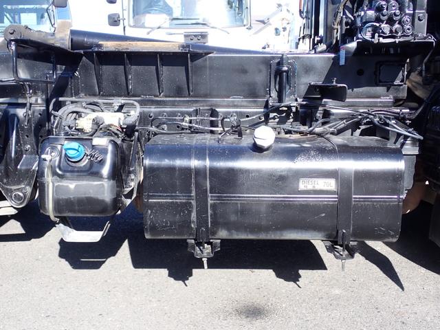 キャンター 　☆２５－７６　２ｔ　アームロール　新明和製　ＣＣＡ２２　コンテナ専用車　２本ホイスト　１３０馬力　箱なし　３ペダル　車両総重量５ｔ未満　５ｔ限定準中型免許　積載量２０００ｋｇ　フックロール（31枚目）