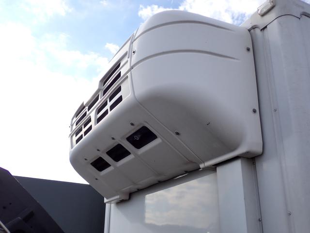 エルフトラック 　☆２４－２３１　３ｔ　ワイドロング　中温冷凍車　ＡＴ　スムーサー　－５度設定　東プレ製　ＸＶ３２ＨＯＣ　床ステンレス張　リヤ３枚扉　温設定　バックカメラ　抹消前積載２９５０ｋｇ　スタッドレスタイヤ（12枚目）