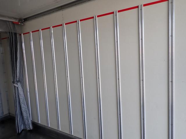 エルフトラック 　☆２４－２３１　３ｔ　ワイドロング　中温冷凍車　ＡＴ　スムーサー　－５度設定　東プレ製　ＸＶ３２ＨＯＣ　床ステンレス張　リヤ３枚扉　温設定　バックカメラ　抹消前積載２９５０ｋｇ　スタッドレスタイヤ（30枚目）