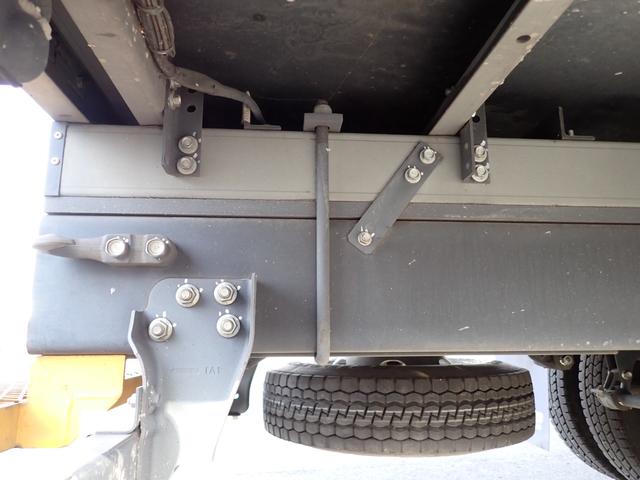 エルフトラック 　☆２４－２３１　３ｔ　ワイドロング　中温冷凍車　ＡＴ　スムーサー　－５度設定　東プレ製　ＸＶ３２ＨＯＣ　床ステンレス張　リヤ３枚扉　温設定　バックカメラ　抹消前積載２９５０ｋｇ　スタッドレスタイヤ（41枚目）