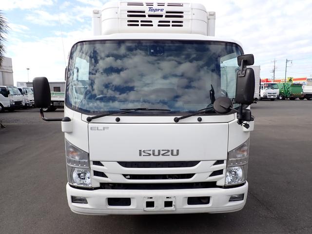 エルフトラック 　☆２４－２３１　３ｔ　ワイドロング　中温冷凍車　ＡＴ　スムーサー　－５度設定　東プレ製　ＸＶ３２ＨＯＣ　床ステンレス張　リヤ３枚扉　温設定　バックカメラ　抹消前積載２９５０ｋｇ　スタッドレスタイヤ（64枚目）