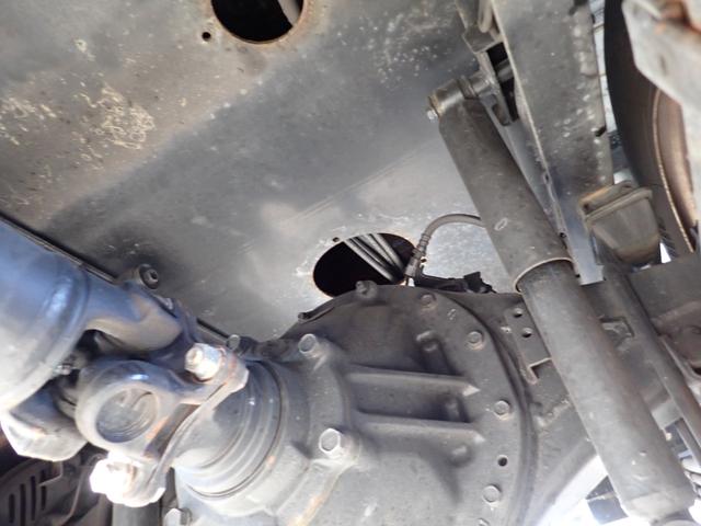 デュトロ 　☆２５－８７　高所作業車　アイチ製　同年　バッテリー式　作業床高さ１４．６ｍ　ＳＨ１５Ｂ　３ペダル　１５０馬力　ＥＴＣ　バックカメラ　アイチコンディションチェックシート付（46枚目）