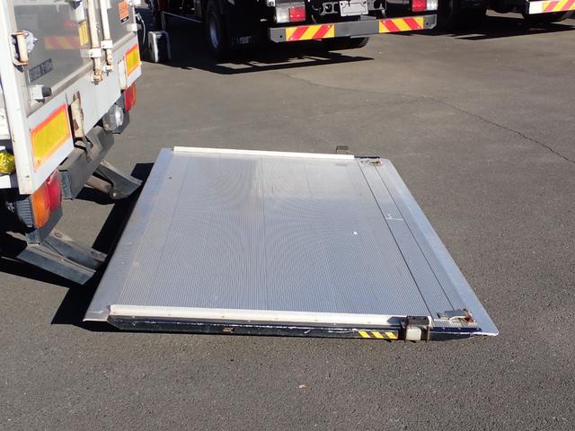 ヒノレンジャー 　☆２５－３７　４ｔ　ワイド　トランテックス製　アルミウィング　跳上式パワーゲート　新明和　観音扉　３ペダル　ベッド付　ラッシングレール２段　床引出フック５対　ＥＴＣ　バックカメラ　抹消積載２７００ｋｇ（12枚目）