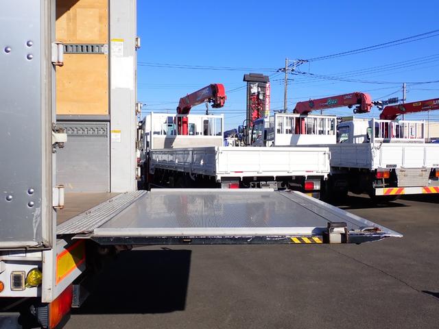 ヒノレンジャー 　☆２５－３７　４ｔ　ワイド　トランテックス製　アルミウィング　跳上式パワーゲート　新明和　観音扉　３ペダル　ベッド付　ラッシングレール２段　床引出フック５対　ＥＴＣ　バックカメラ　抹消積載２７００ｋｇ（15枚目）