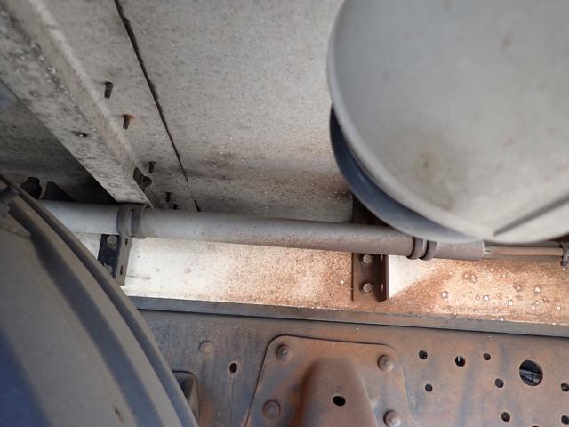 ヒノレンジャー 　☆２５－３７　４ｔ　ワイド　トランテックス製　アルミウィング　跳上式パワーゲート　新明和　観音扉　３ペダル　ベッド付　ラッシングレール２段　床引出フック５対　ＥＴＣ　バックカメラ　抹消積載２７００ｋｇ（52枚目）