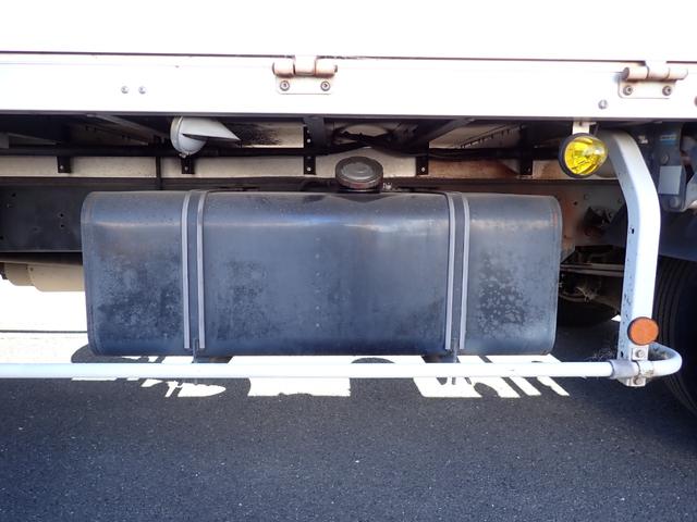 ヒノレンジャー 　☆２５－３７　４ｔ　ワイド　トランテックス製　アルミウィング　跳上式パワーゲート　新明和　観音扉　３ペダル　ベッド付　ラッシングレール２段　床引出フック５対　ＥＴＣ　バックカメラ　抹消積載２７００ｋｇ（60枚目）