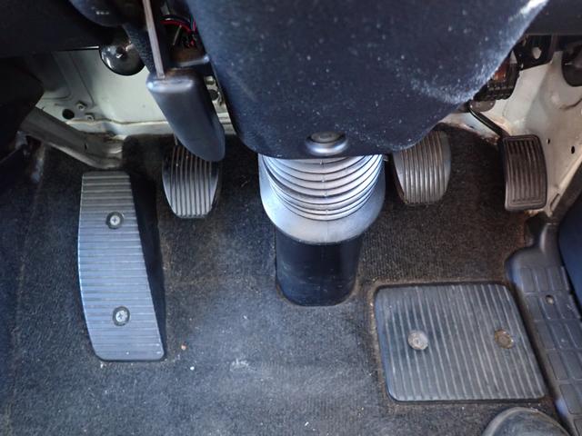 ヒノレンジャー 　☆２５－３７　４ｔ　ワイド　トランテックス製　アルミウィング　跳上式パワーゲート　新明和　観音扉　３ペダル　ベッド付　ラッシングレール２段　床引出フック５対　ＥＴＣ　バックカメラ　抹消積載２７００ｋｇ（66枚目）