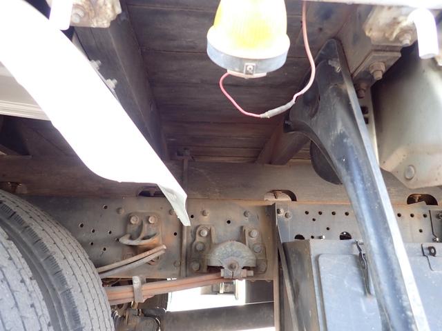 フォワード 　２５－３６　４ｔ　４段クレーンフックイン　ラジコン付　４段ラジコン　ユニック製　ＵＲＵ３４４　ＥＴＣ　３ペダル　縦根太・横根太・一部鉄骨交換　床鉄板張　ロープ通し穴５対　ベッドなし　２１０馬力（10枚目）