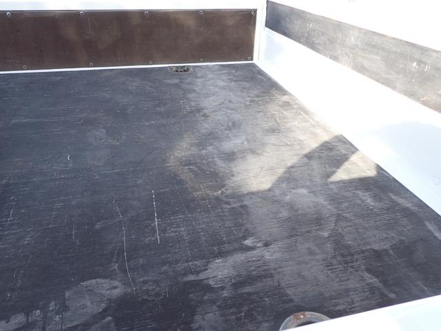 デュトロ 　２５－６６　２ｔ　ワイドロング　平ボディ　全低床　Ｆ６　３ペダル　ＥＴＣ　らくちんスプリング　床フック３対　抹消積載２０００ｋｇ　ボディ内寸長４３５幅２０７ｃｍ　５ｔ限定準中型免許　車輛総重量５ｔ（13枚目）