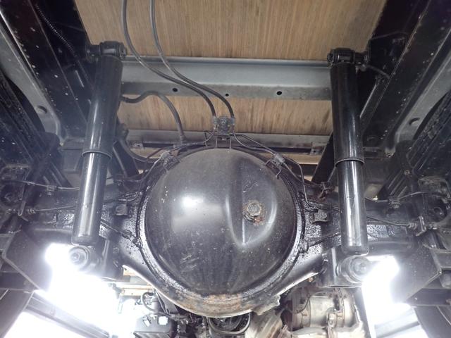 デュトロ 　２５－６６　２ｔ　ワイドロング　平ボディ　全低床　Ｆ６　３ペダル　ＥＴＣ　らくちんスプリング　床フック３対　抹消積載２０００ｋｇ　ボディ内寸長４３５幅２０７ｃｍ　５ｔ限定準中型免許　車輛総重量５ｔ（28枚目）