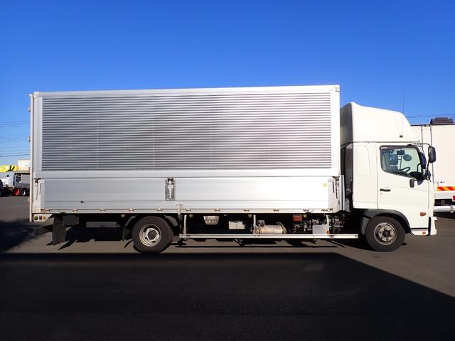 ヒノレンジャー 　２５－６７　ワイド　ハイルーフ　アルミウィング　３ペダル　ベッド付　エンジンＡｓｓｙ交換　トランテックス製　ラッシングレール２段　床引出しフック５対　ＥＴＣ　バックカメラ　抹消積載２７００ｋｇ　４ｔ（4枚目）