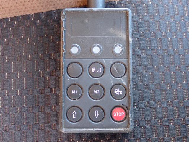 ヒノレンジャー 　２５－６７　ワイド　ハイルーフ　アルミウィング　３ペダル　ベッド付　エンジンＡｓｓｙ交換　トランテックス製　ラッシングレール２段　床引出しフック５対　ＥＴＣ　バックカメラ　抹消積載２７００ｋｇ　４ｔ（48枚目）