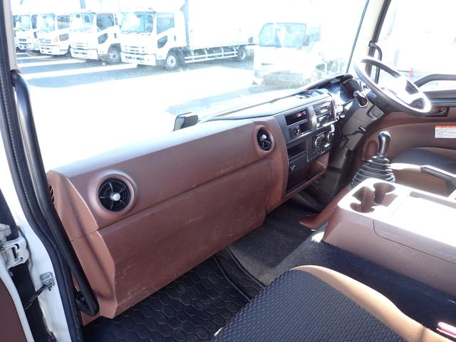 ヒノレンジャー 　２５－６７　ワイド　ハイルーフ　アルミウィング　３ペダル　ベッド付　エンジンＡｓｓｙ交換　トランテックス製　ラッシングレール２段　床引出しフック５対　ＥＴＣ　バックカメラ　抹消積載２７００ｋｇ　４ｔ（67枚目）