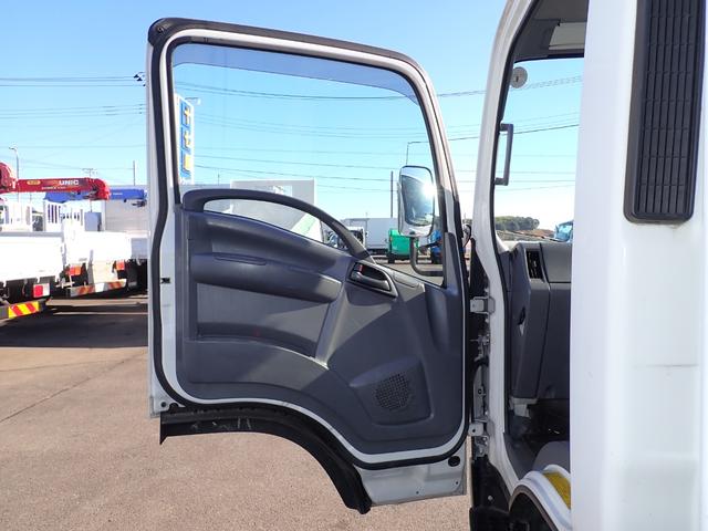 エルフトラック 　☆２４－２４８　３ｔ超　ワイドロング　低温冷凍車　３ペダル　－３０度設定　東プレ製　ＭＪ３２Ｌ　スタンバイ　サイドドア　リヤ３枚扉　リヤ扉厚さ１０ｃｍ　６速　ＥＴＣ　バックカメラ　抹消積載３５００ｋｇ（68枚目）