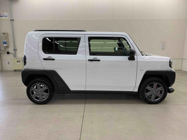 タフト Ｇ　ダーククロムベンチャー　２ＷＤ　ＬＥＤヘッドライト・バックカメラ・シートヒーター・スマートアシスト・アイドリングストップ・プッシュボタンスタート・オートライト・オートマチックハイビーム・オートエアコン・電動格納式ドアミラー（7枚目）