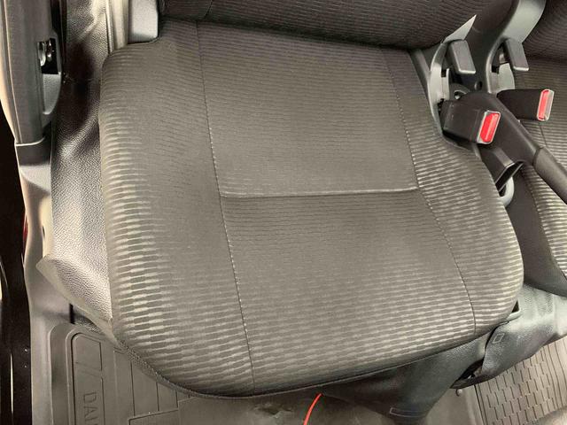 ハイゼットカーゴ DX 4WD キーレスエントリー・マニュアルエアコン・スマートアシスト・アイドリングストップ・オートライト・オートマチックハイビーム・AM,FMラジオ・両側スライドドア(32枚目)