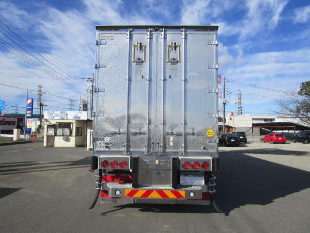 クオン 　総輪エアサス　３軸冷蔵冷凍バン（7枚目）