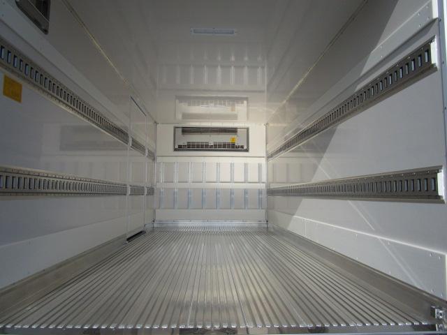 キャンター 　ワイドロング　格納ゲート付冷蔵冷凍バン（11枚目）