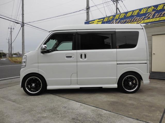 エブリイワゴン PZターボスペシャル HIDライト フォグランプ ローダウン 15インチアルミ メッキミラーカバー ルーフスポイラー 両側パワースライドドア 8インチナビ地デジバックカメラ ETC ドライブレコーダー 黒革調シートカバー(4枚目)