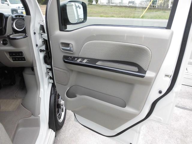 エブリイワゴン PZターボスペシャル HIDライト フォグランプ ローダウン 15インチアルミ メッキミラーカバー ルーフスポイラー 両側パワースライドドア 8インチナビ地デジバックカメラ ETC ドライブレコーダー 黒革調シートカバー(20枚目)