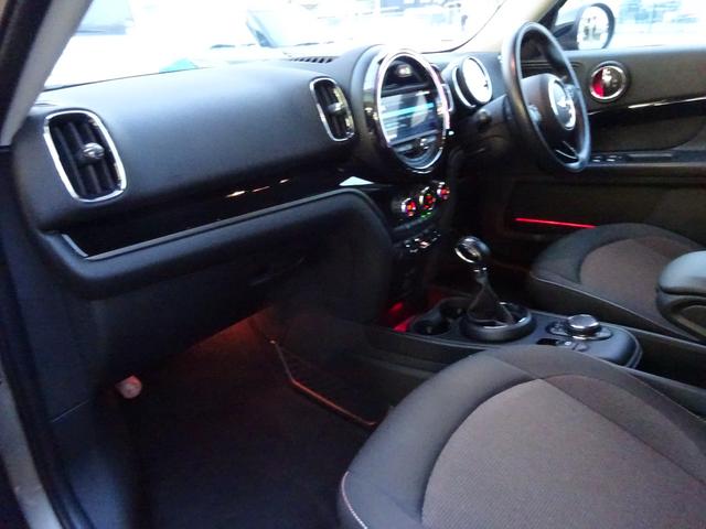 ＭＩＮＩ クーパーＤ　クロスオーバー　１オーナー／禁煙車／インテリジェントセーフティ／ナビ／バックモニター／ＥＴＣ／リヤソナー／クルーズコントロール（13枚目）