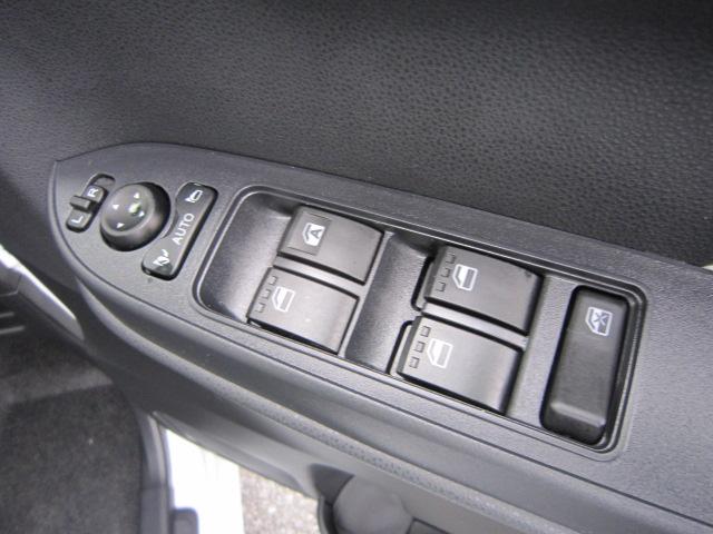 タント Ｘ　片側電動両側スライドドア　スマートキーシステム　ＬＥＤライト　アイドリングストップ車　オートライト　衝突安全ボディ　車線逸脱警報　運転席助手席シートヒター　ブレーキサポート　電動ミラー（25枚目）