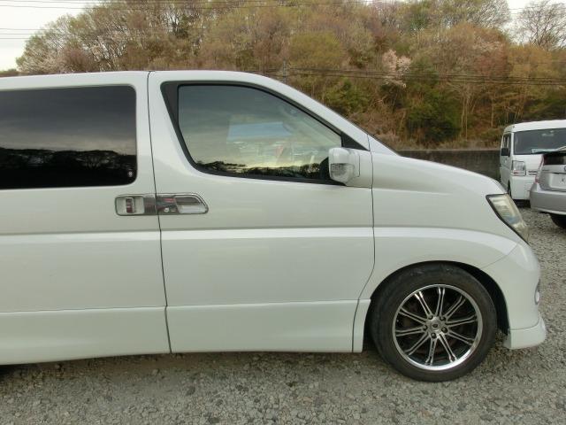 日産 エルグランド