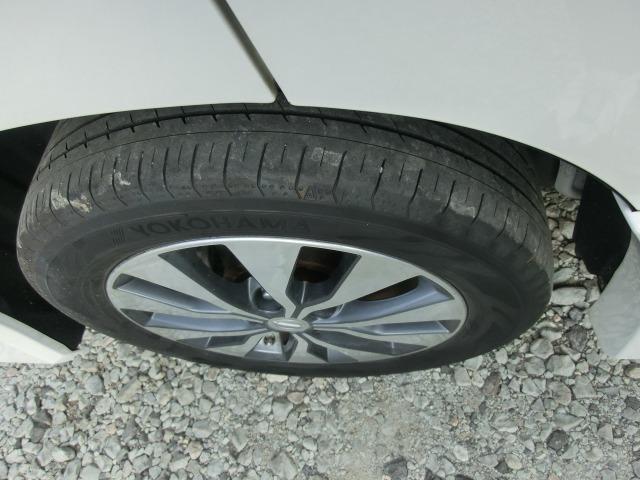 セレナ ハイウェイスター保証付き　フルフラット　衝突安全ボディ　ダブルエアコン　スマートキー＆プッシュスタート　ベンチシート　メモリーナビゲーション　ＬＥＤ　キーレス　ナビＴＶ　横滑防止装置　ＥＴＣ車載器　ダブルエアバック　３列シート（11枚目）