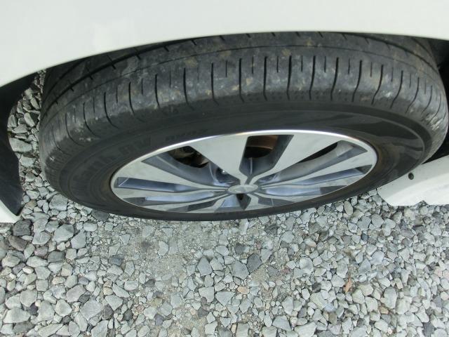 セレナ ハイウェイスター保証付き　フルフラット　衝突安全ボディ　ダブルエアコン　スマートキー＆プッシュスタート　ベンチシート　メモリーナビゲーション　ＬＥＤ　キーレス　ナビＴＶ　横滑防止装置　ＥＴＣ車載器　ダブルエアバック　３列シート（13枚目）