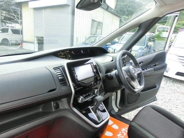 セレナ ハイウェイスター保証付き　フルフラット　衝突安全ボディ　ダブルエアコン　スマートキー＆プッシュスタート　ベンチシート　メモリーナビゲーション　ＬＥＤ　キーレス　ナビＴＶ　横滑防止装置　ＥＴＣ車載器　ダブルエアバック　３列シート（32枚目）