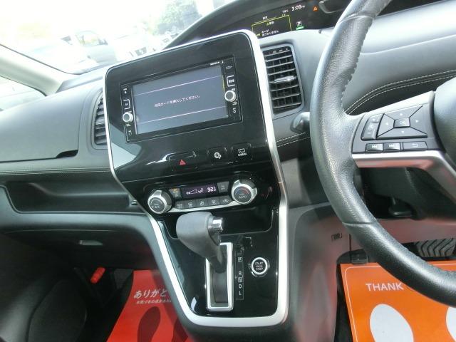 セレナ ハイウェイスター保証付き　フルフラット　衝突安全ボディ　ダブルエアコン　スマートキー＆プッシュスタート　ベンチシート　メモリーナビゲーション　ＬＥＤ　キーレス　ナビＴＶ　横滑防止装置　ＥＴＣ車載器　ダブルエアバック　３列シート（41枚目）