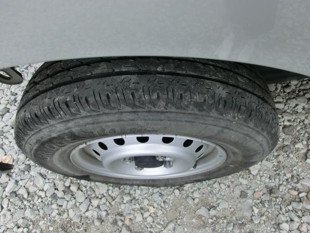 エブリイ PA パートタイム4WD 5MT 保証付き タイミングチェーン PS Wエアバック エアコン ABS 衝突安全ボディ(11枚目)