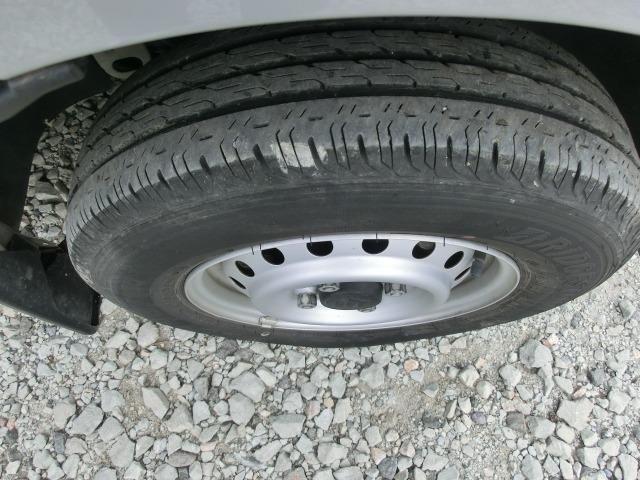 エブリイ PA パートタイム4WD 5MT 保証付き タイミングチェーン PS Wエアバック エアコン ABS 衝突安全ボディ(12枚目)