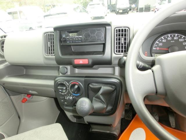 エブリイ PA パートタイム4WD 5MT 保証付き タイミングチェーン PS Wエアバック エアコン ABS 衝突安全ボディ(39枚目)